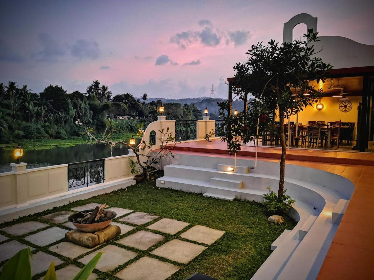 Casa Marina Bed And Breakfast Pagsanjan Экстерьер фото